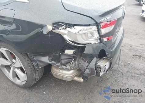 2018 Honda Accord Touring 2.0T из США, поврежденный, VIN 1HGCV2F96JA041911